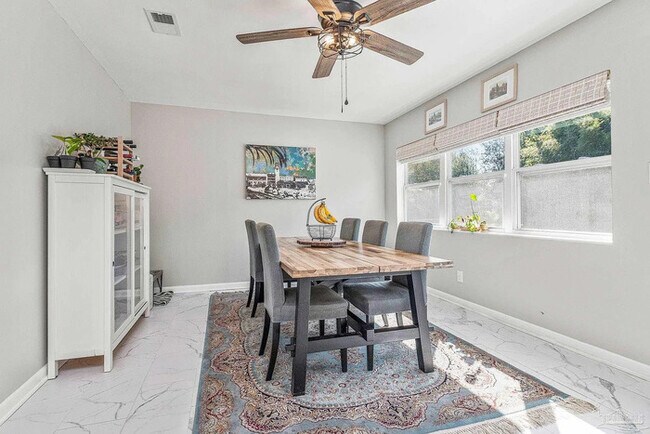 Building Photo - 319 Gamarra Rd