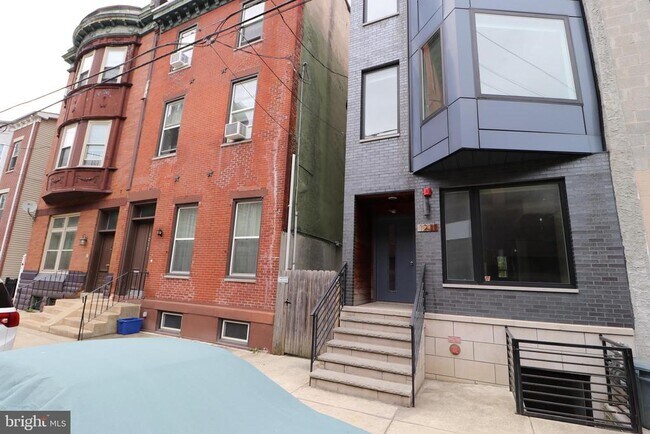 Building Photo - 1211 N Franklin St