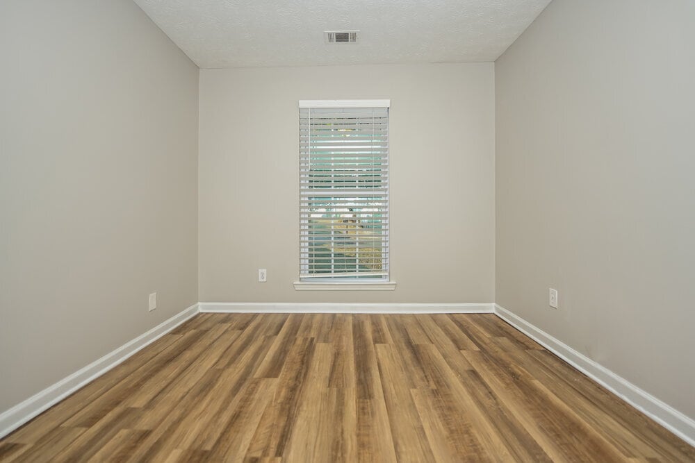 Building Photo - 337 Autumn Lake Dr