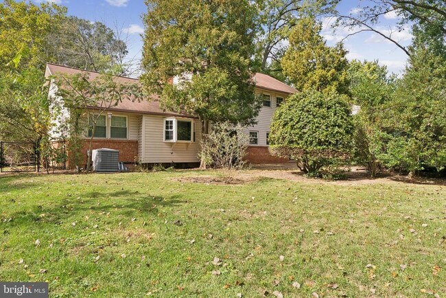 Building Photo - 8525 Bound Brook Ln