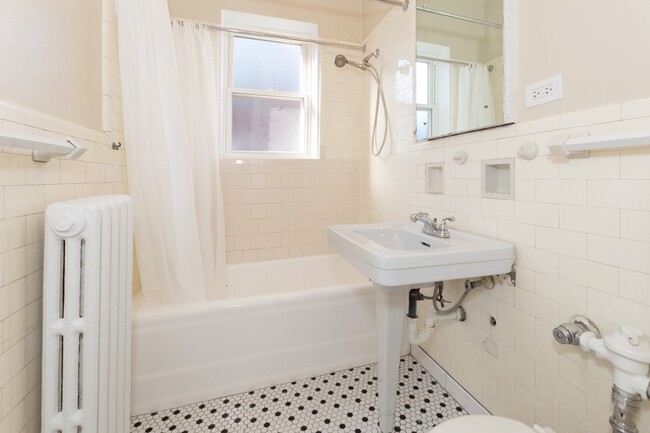 Bath - 1135-37 Maple Ave.