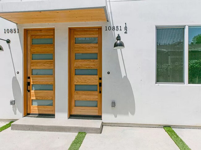 Building Photo - 10851 Otsego St