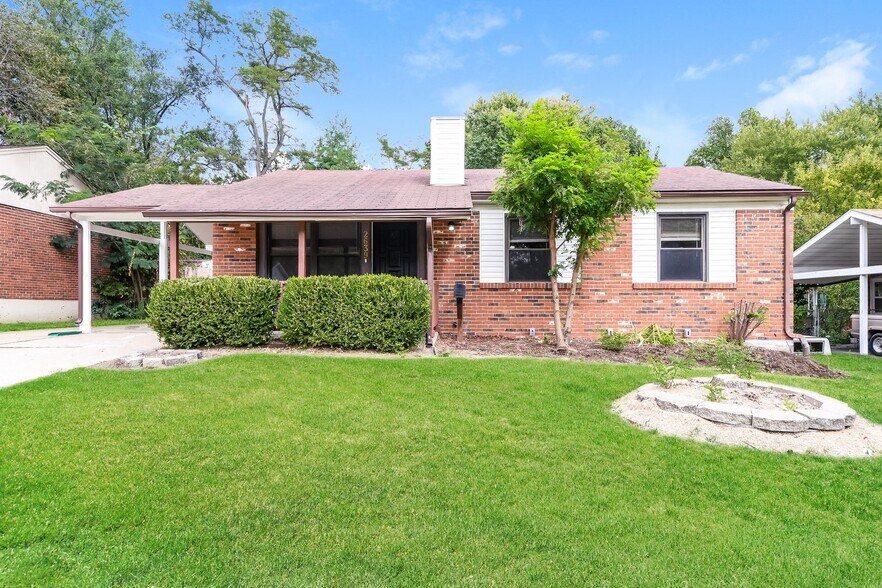 Building Photo - 2639 Freemantle Dr