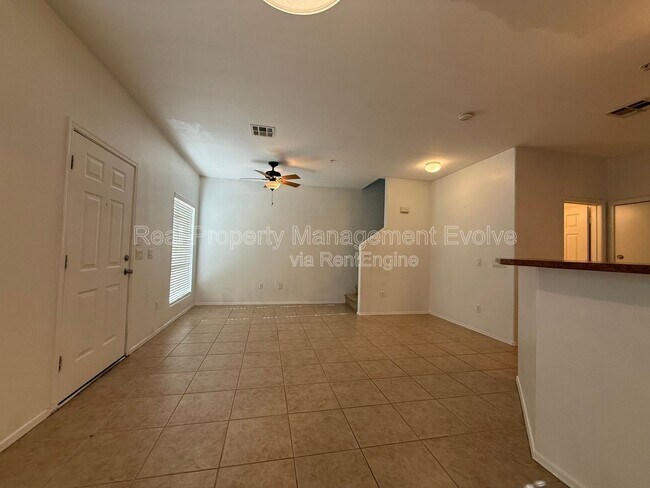 Building Photo - 1702 E Bell Rd