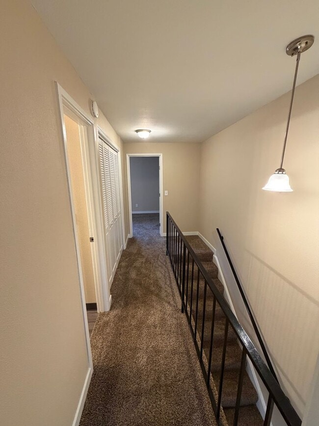 Building Photo - Sunnyside Duplex