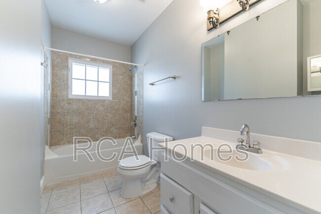 Building Photo - 2437 N Pennsylvania St