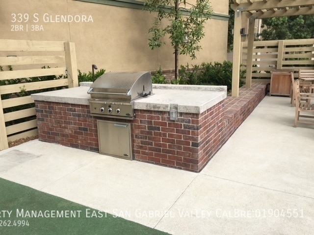 Building Photo - 339 S Glendora-