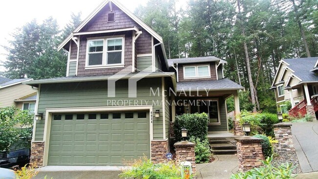 Primary Photo - Beautiful Furnished Home in University Place