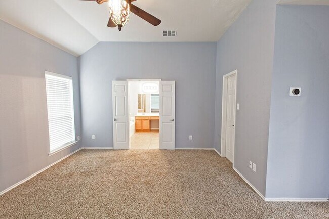 Building Photo - 1201 Rain Fern Dr