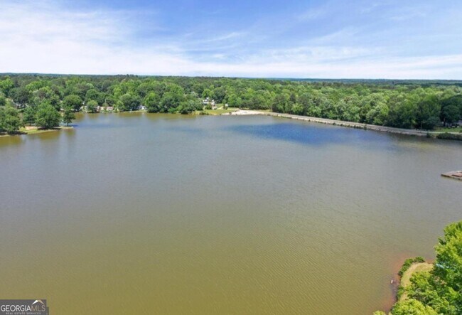 Building Photo - 413 Loblolly Ridge Rd