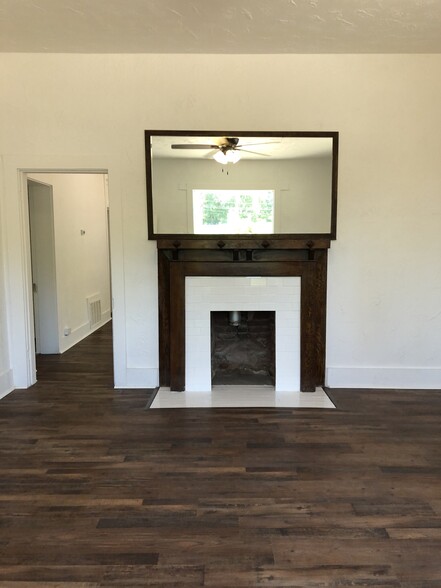 Living Room - 205 N Mesa Verde Ave