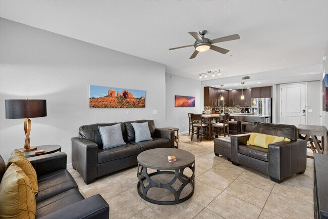 Building Photo - 5350 E Deer Valley Dr
