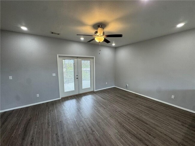 Building Photo - 1666 S Razorback Rd