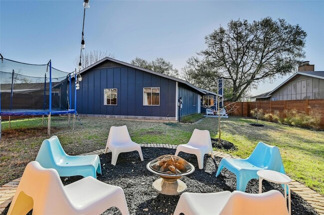 Building Photo - 11010 Prairie Dove Cir