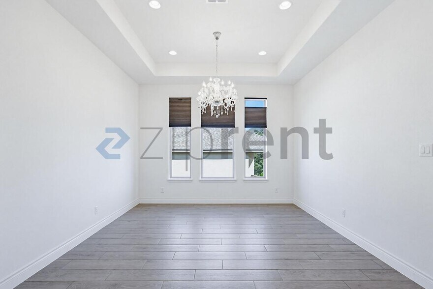 Building Photo - Unit