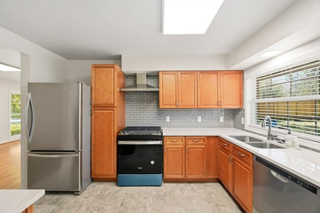 Building Photo - 5109 Nina Lee Ln