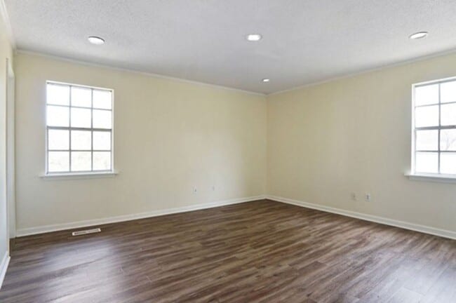 Building Photo - 1748 Sonia Dr