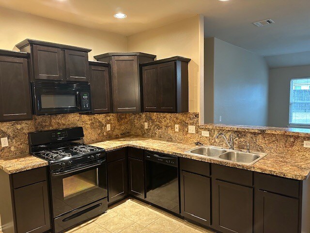 Building Photo - 2813 Sunberry Way