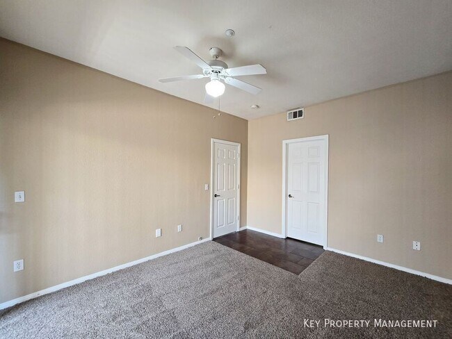 Building Photo - 5855 Valley Dr