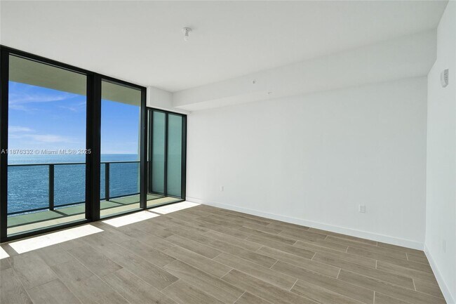 Building Photo - 900 N Ocean Blvd