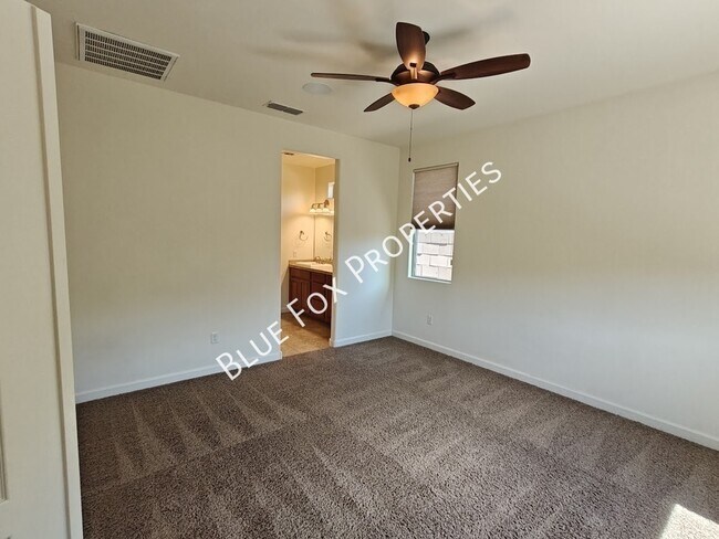 Building Photo - 12812 N Camino Vieja Rancheria