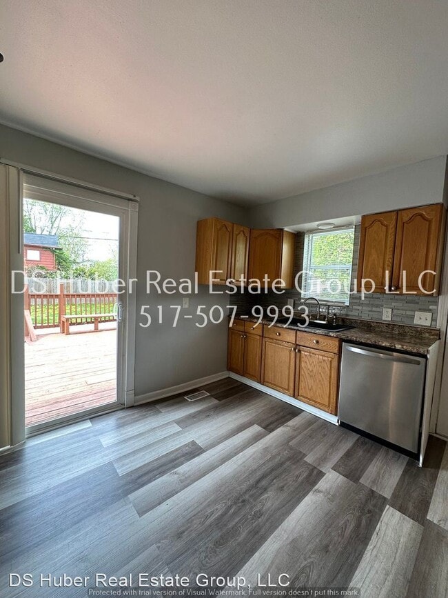 Building Photo - 3 br, 2 bath House - 4200 Brighton Dr