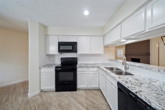 Building Photo - 22810 Dairy Gate Dr