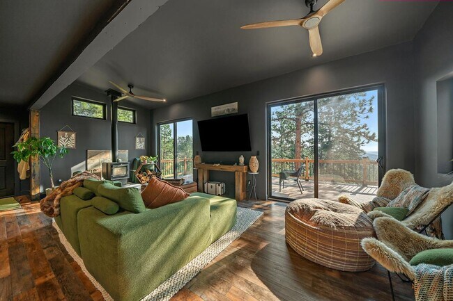 Building Photo - Charming 1BR House in Bailey