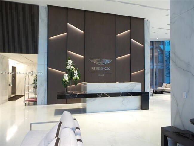 Building Photo - 300 Biscayne Blvd Way