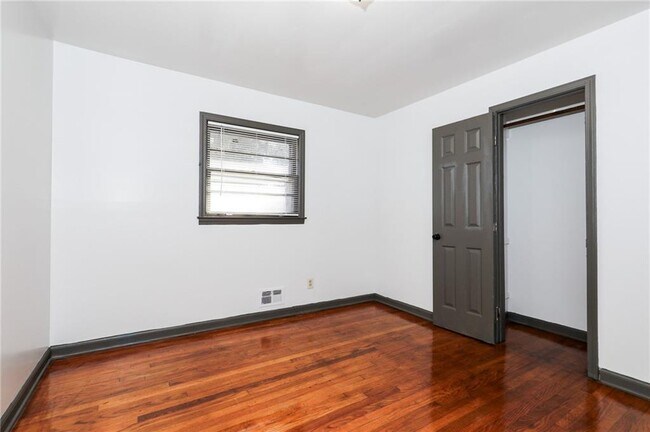 Building Photo - 1678 Bagpipe Pl