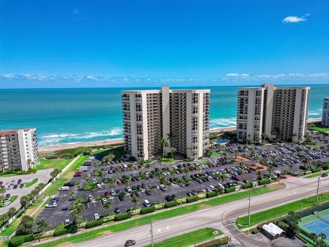 Building Photo - 9500 S Ocean Dr