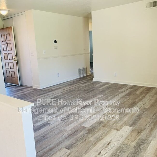 Building Photo - 5320 Andrea Blvd