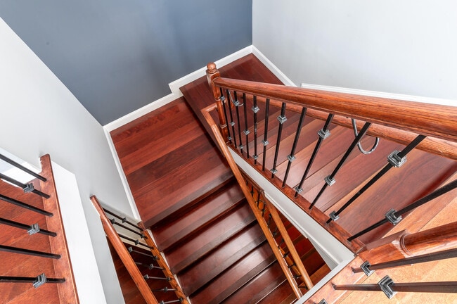 Building Photo - 486 SW 5th St