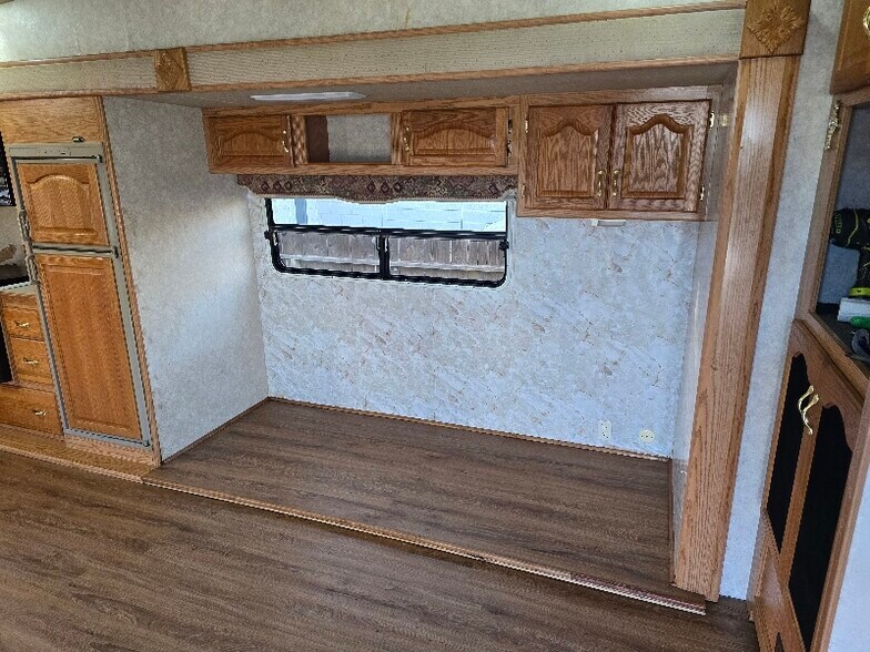 Building Photo - 2065 Atwater Blvd