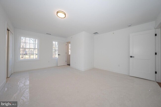 Building Photo - 2627 County Line Rd