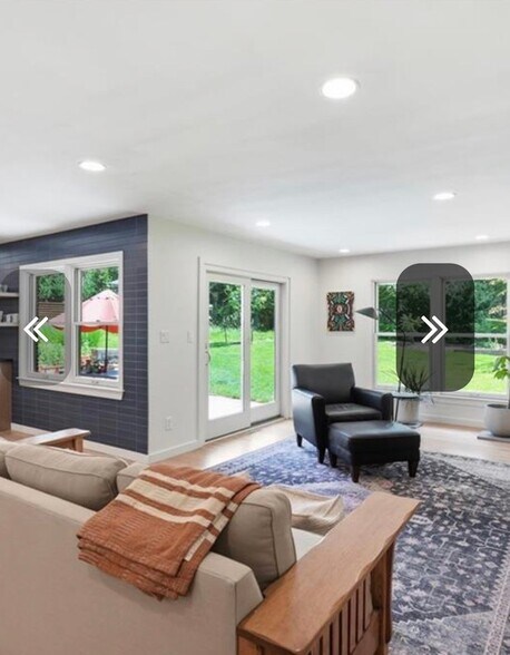 Building Photo - 9821 Pembroke Ln