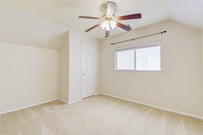Building Photo - 3930 Mossy Pl Ln