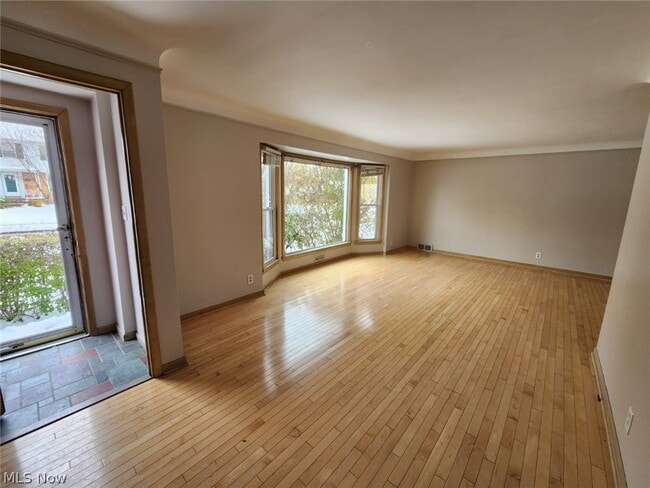 Building Photo - 2413 Elmdale Rd
