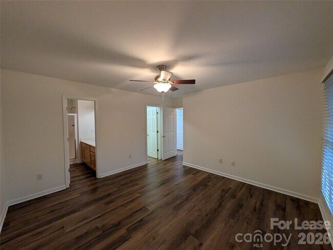 Building Photo - 106 Aljen Ct