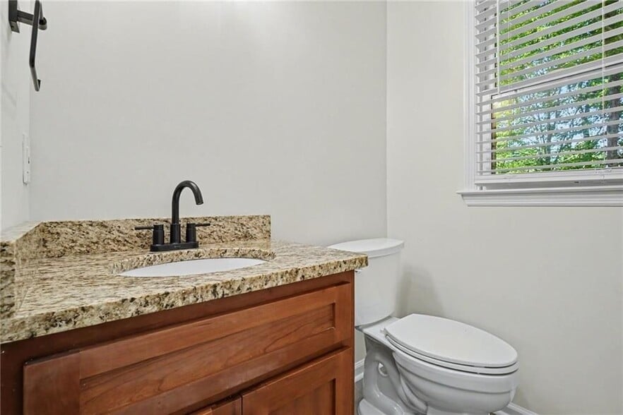Building Photo - 8541 Birch Hollow Dr