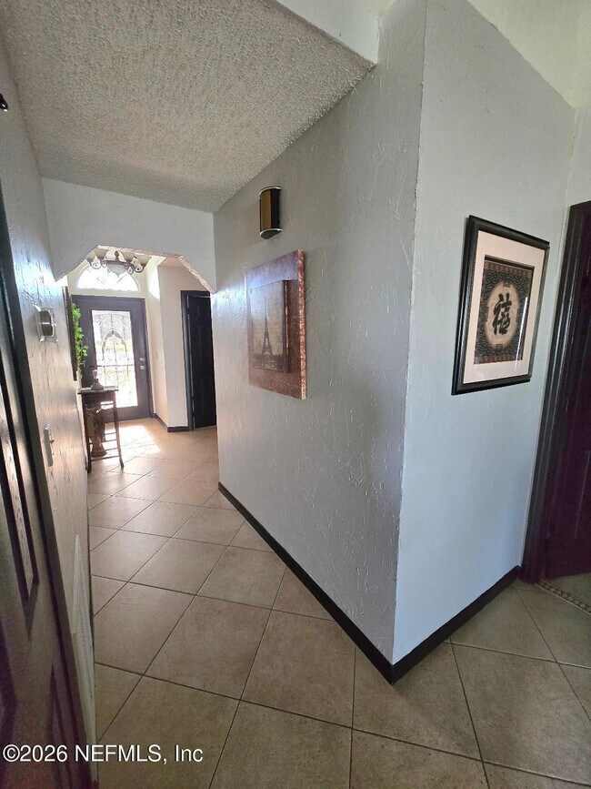 Building Photo - 6931 Cane Grass Ln E