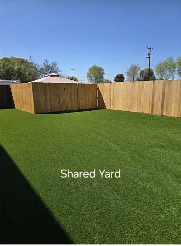 Building Photo - 7446 N Judson St