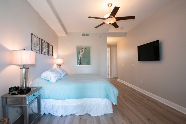 Building Photo - 8000 Via Sardina Way