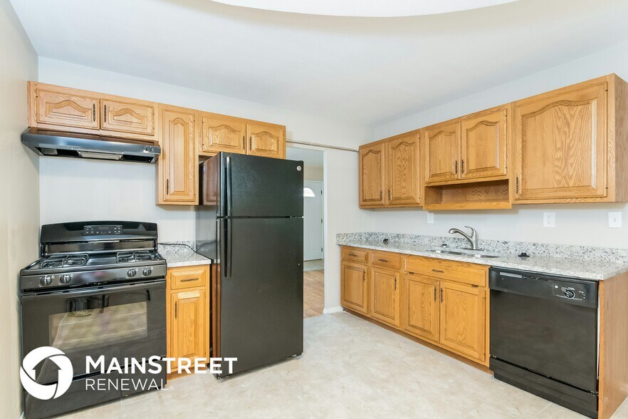 Building Photo - 702 Lynn Haven Ln