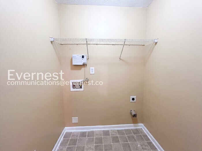 Building Photo - 1403 Little Creek Dr