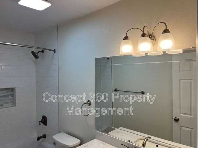Building Photo - 4087 Farquhar Ave