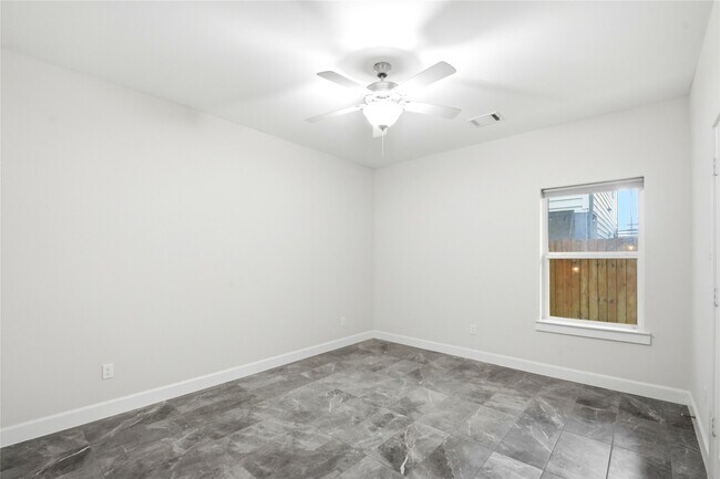 Building Photo - 849 Fisher St