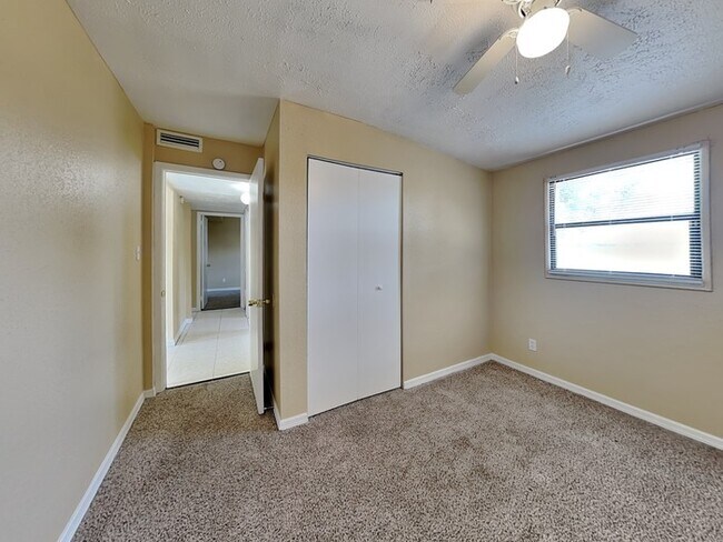 Building Photo - 8403 Libby Ln