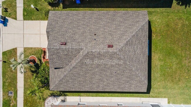 Building Photo - 1010 Summer Breeze Dr