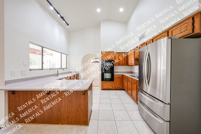 Building Photo - 4150 W Kent Dr